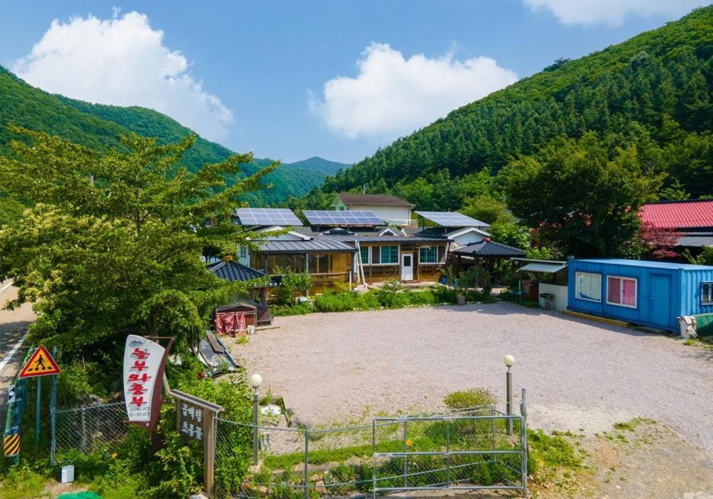 Nolbu And Heungbu Pension Inje Exterior photo